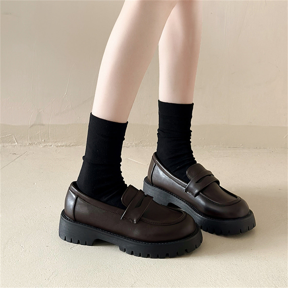 mocassins-femme chaussures-femme-confortables mocassins-élégants-femme chaussures-casual-femme mocassins-semelle-épaisse chaussures-femme-tendance loafers-femme chaussures-style-chic-femme