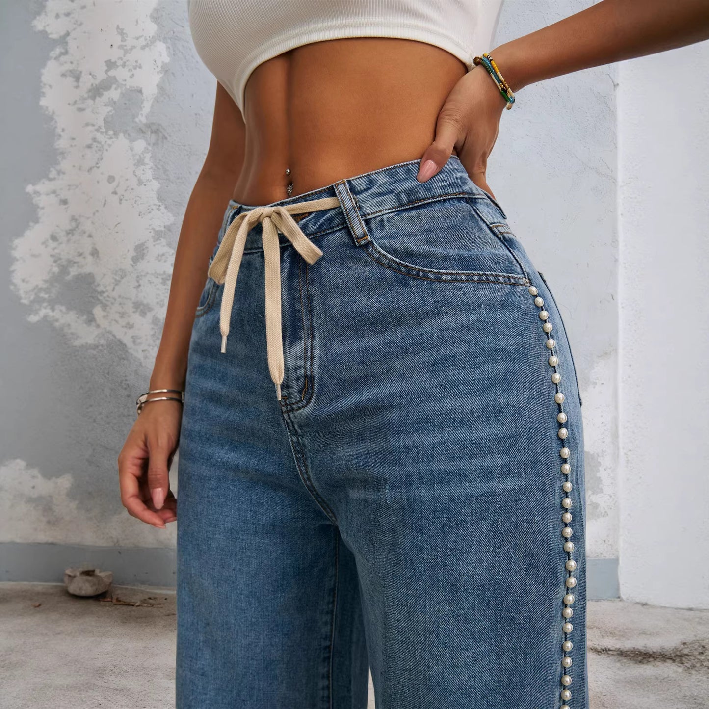 Jean Chic aux Perles Éclatantes