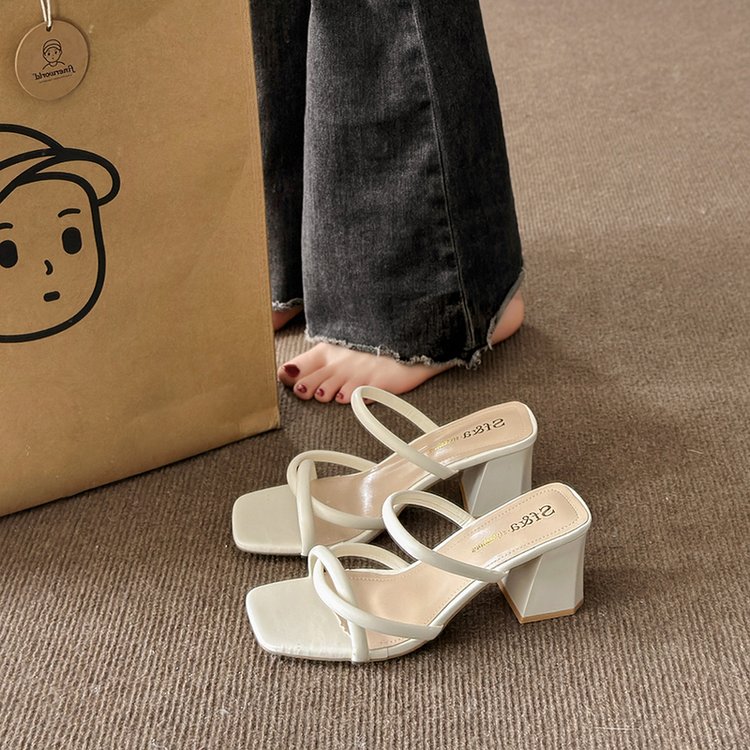 Sandales Minimalistes à Talon Carré