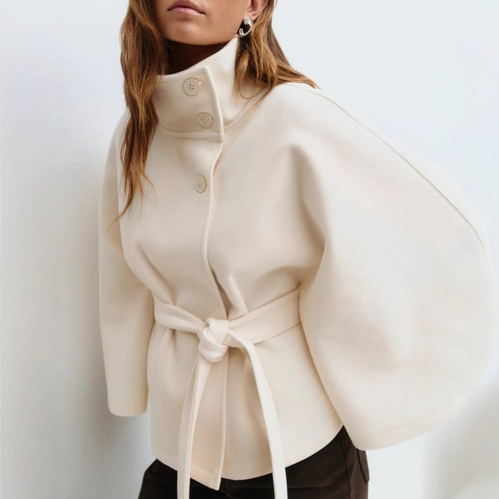 manteau-femme-elegant
manteau-cape-femme
manteau-ceinture-femme
veste-chic-femme-hiver
manteau-court-tendance-2026
manteau-femme-beige
manteau-col-montant-femme