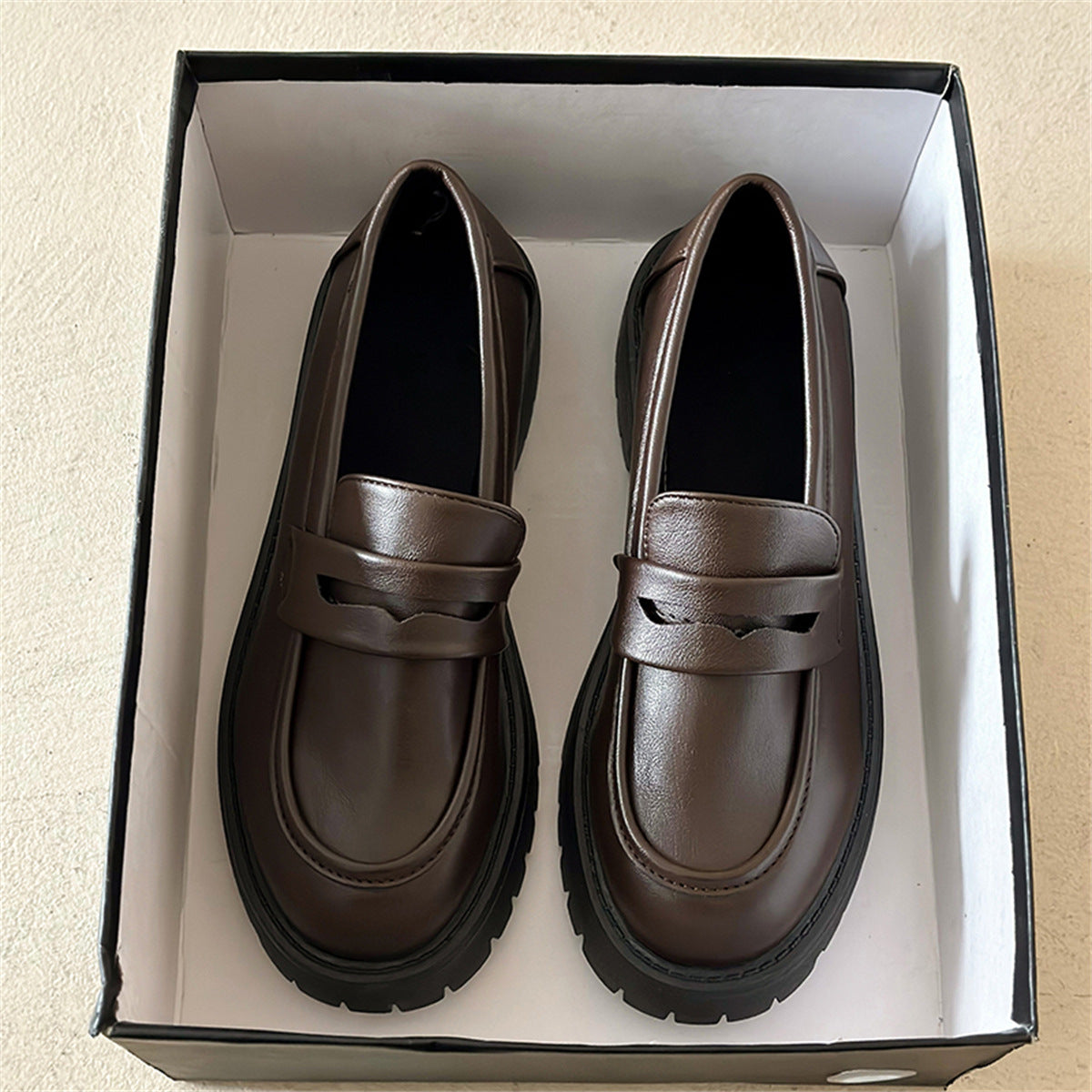 mocassins-femme chaussures-femme-confortables mocassins-élégants-femme chaussures-casual-femme mocassins-semelle-épaisse chaussures-femme-tendance loafers-femme chaussures-style-chic-femme