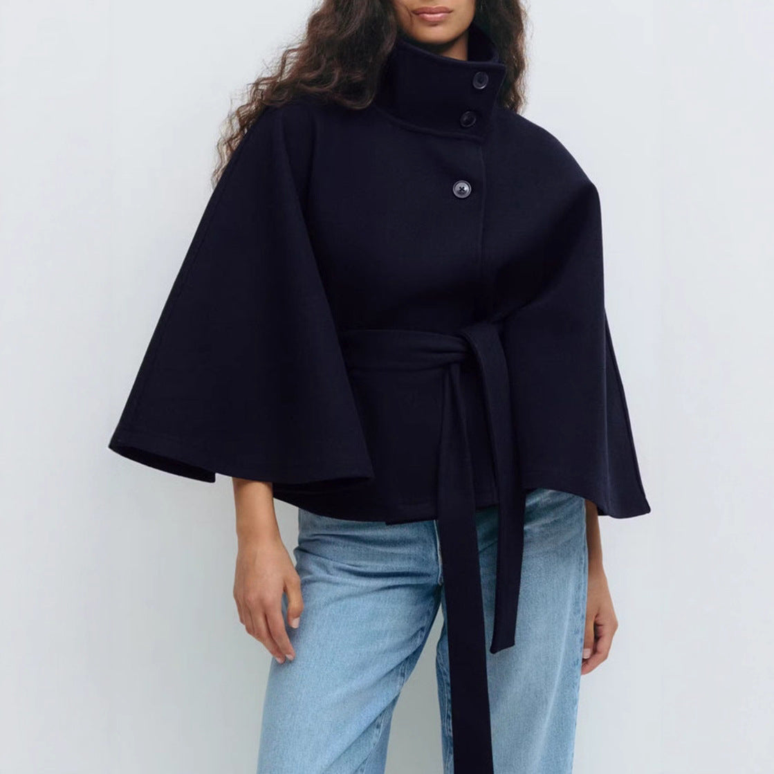 manteau-femme-elegant
manteau-cape-femme
manteau-ceinture-femme
veste-chic-femme-hiver
manteau-court-tendance-2026
manteau-femme-beige
manteau-col-montant-femme