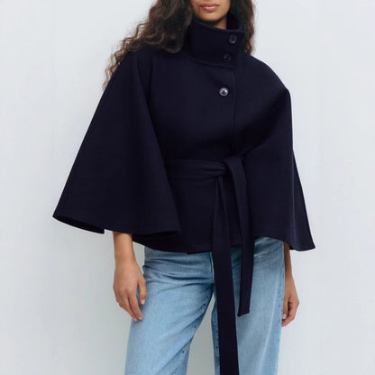 manteau-femme-elegant
manteau-cape-femme
manteau-ceinture-femme
veste-chic-femme-hiver
manteau-court-tendance-2026
manteau-femme-beige
manteau-col-montant-femme