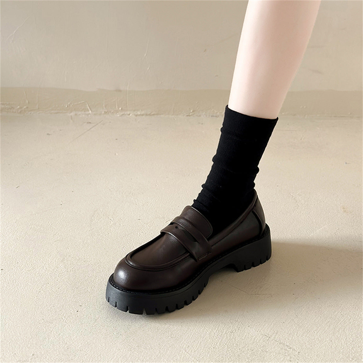 mocassins-femme chaussures-femme-confortables mocassins-élégants-femme chaussures-casual-femme mocassins-semelle-épaisse chaussures-femme-tendance loafers-femme chaussures-style-chic-femme